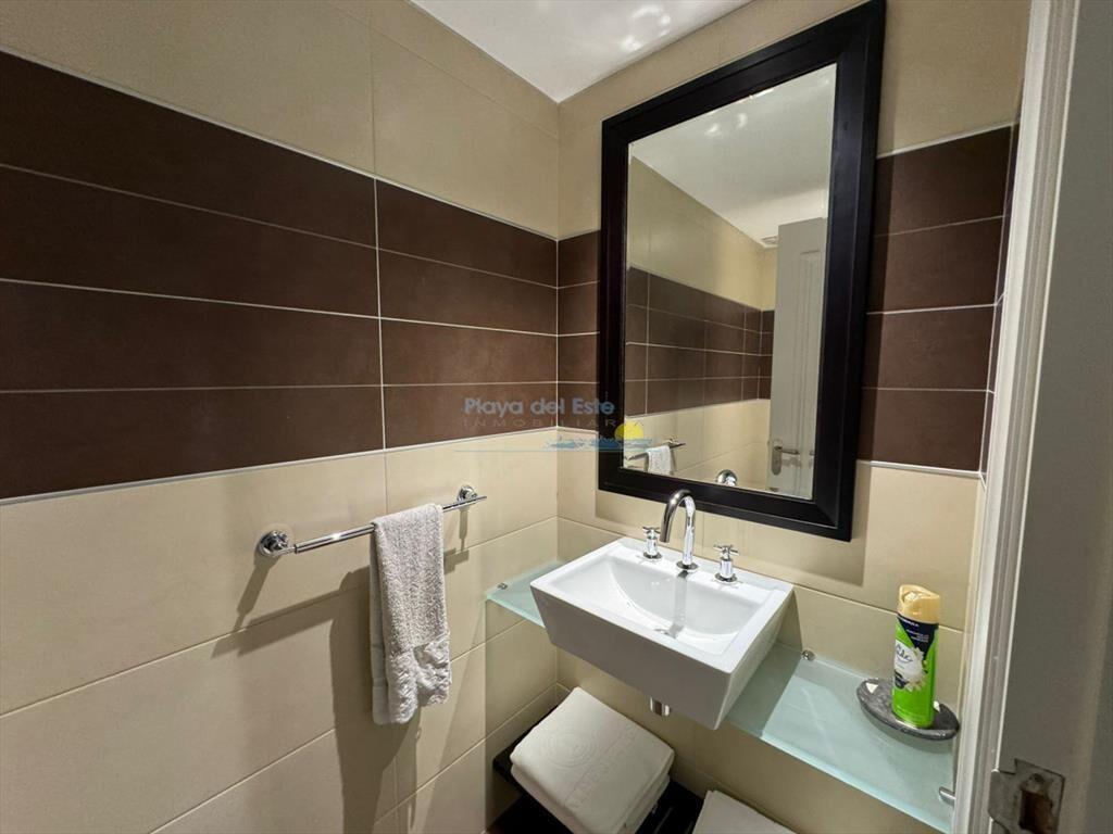 Apartamento en alquiler de temporada de 2 en , ,