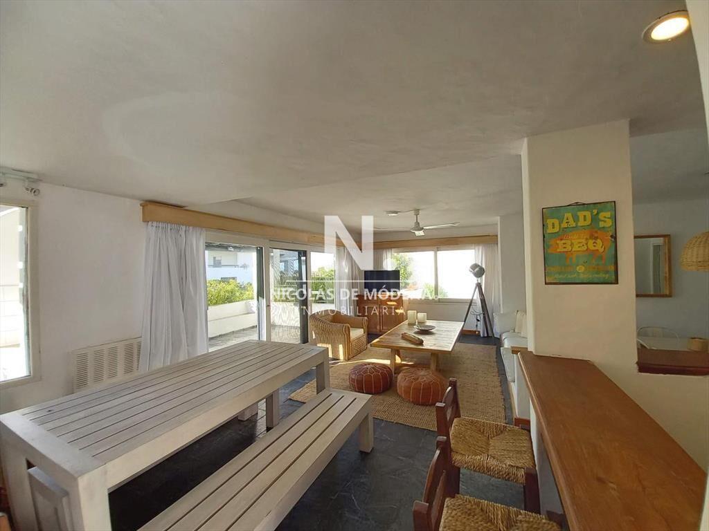 Vende apratamento 2 dormitorios con vista al mar