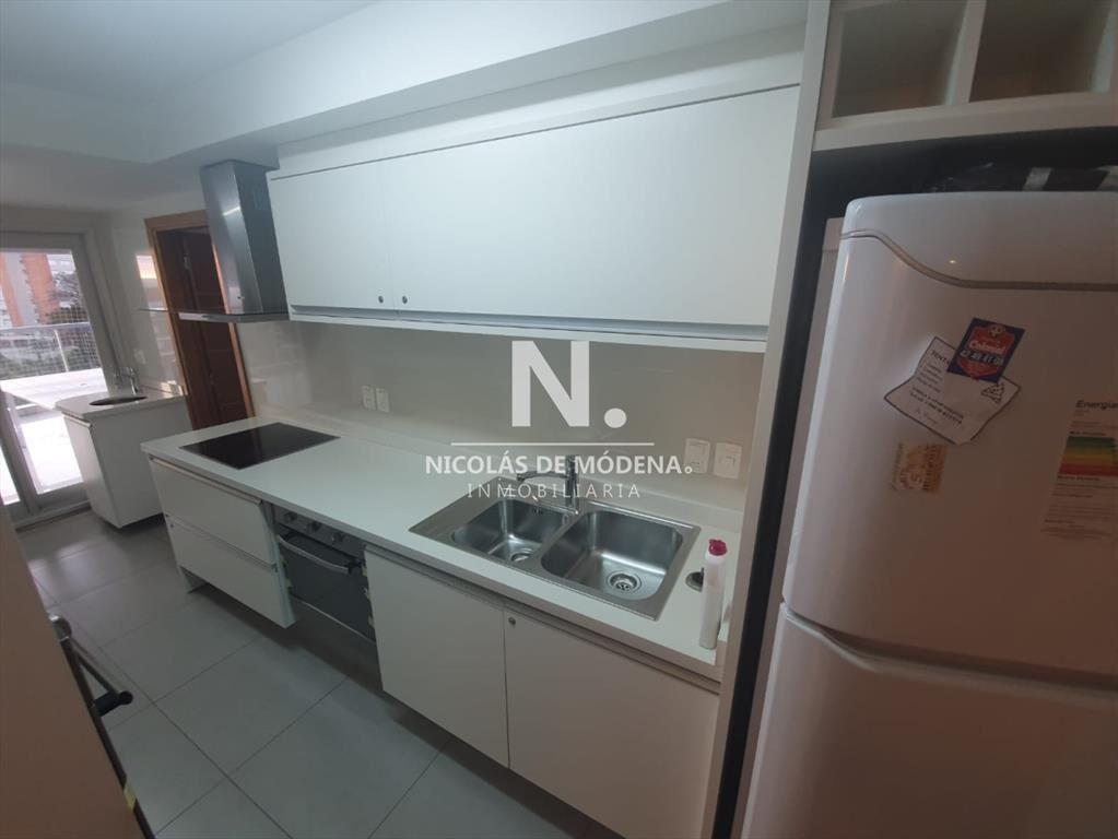 Gran departamento a pasos del mar, Punta del Este
