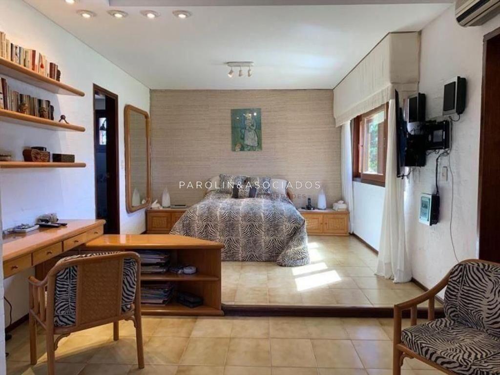 Casa en venta de 5 dormitorios en Country, Punta