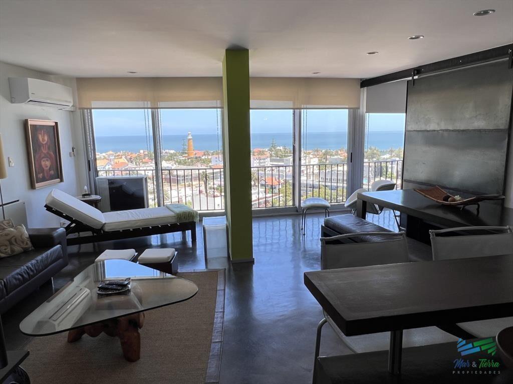 VENTA,1 dormitorio, 2 baños, con amplio living