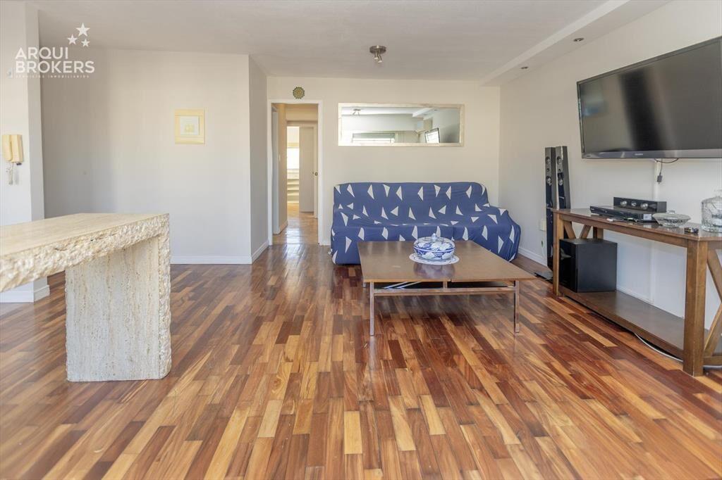 Apartamento penthouse de 2 dormitorios en venta en Punta Ca