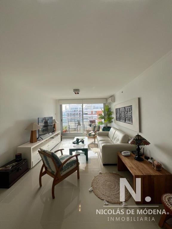 Apartamento de 3 dormitorios Forest Tower II en venta