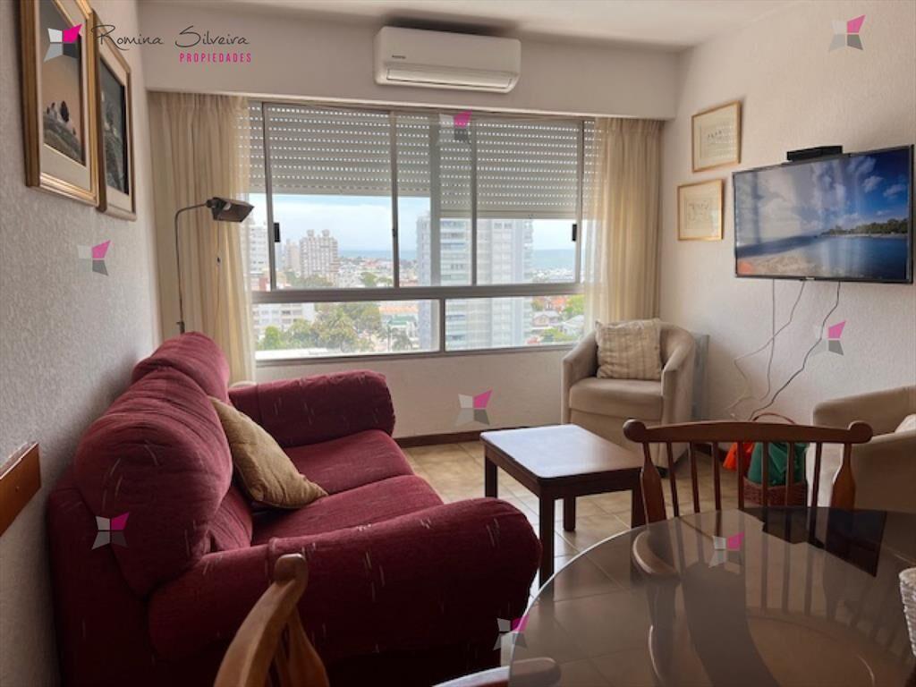 Apartamento en Peninsula a 1 cuadra playa mansa y