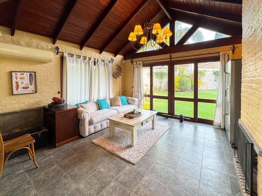 Venta Casa 3 Dormitorios 3 Baños Piscina Carrasco Norte