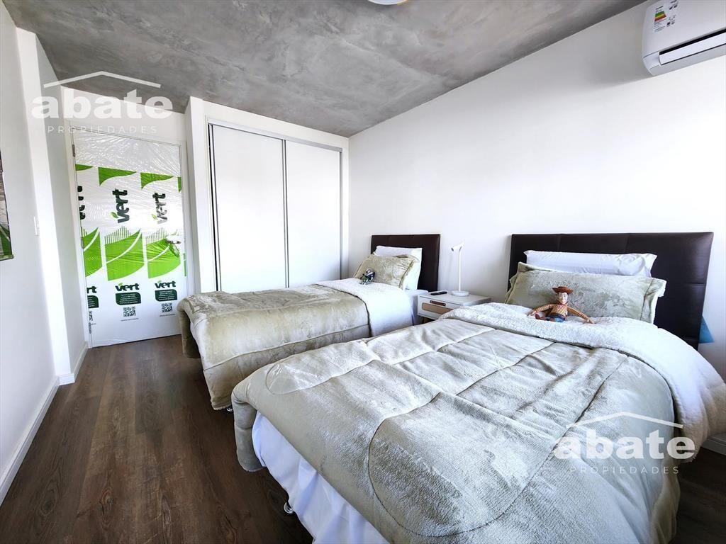 Venta apartamento 2 Dormitorios en Pocitos de grandes dimen