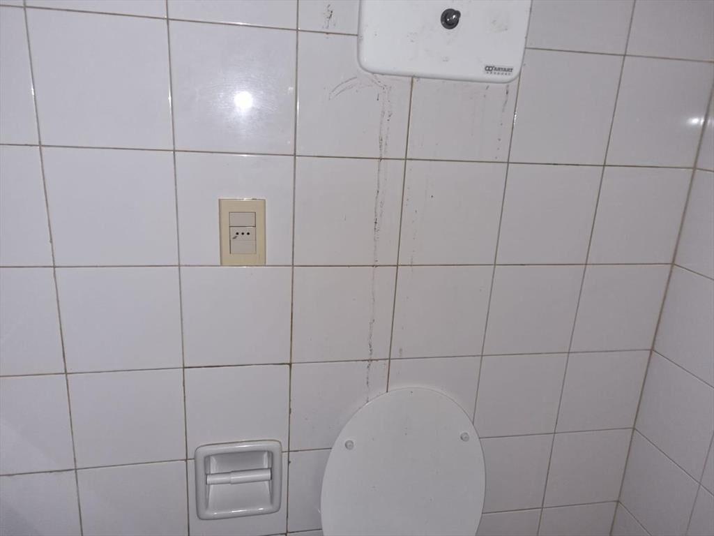 Oficina - Misiones y Cerrito, 357 m2 , planta entrepiso