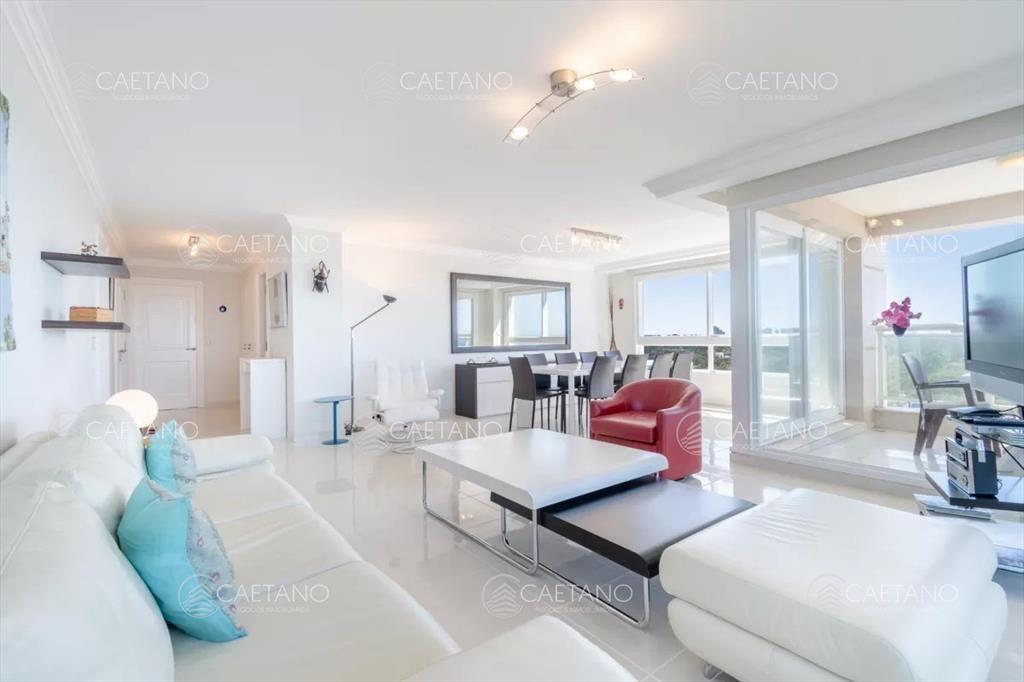 Venta apartamento 3 dormitorios en playa mansa