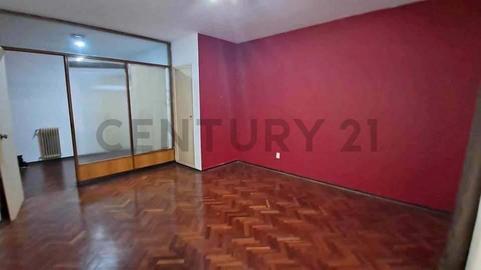 Venta/OFICINA,CONSULTORIO/ Próximo IMM/ a metros de 18 de...