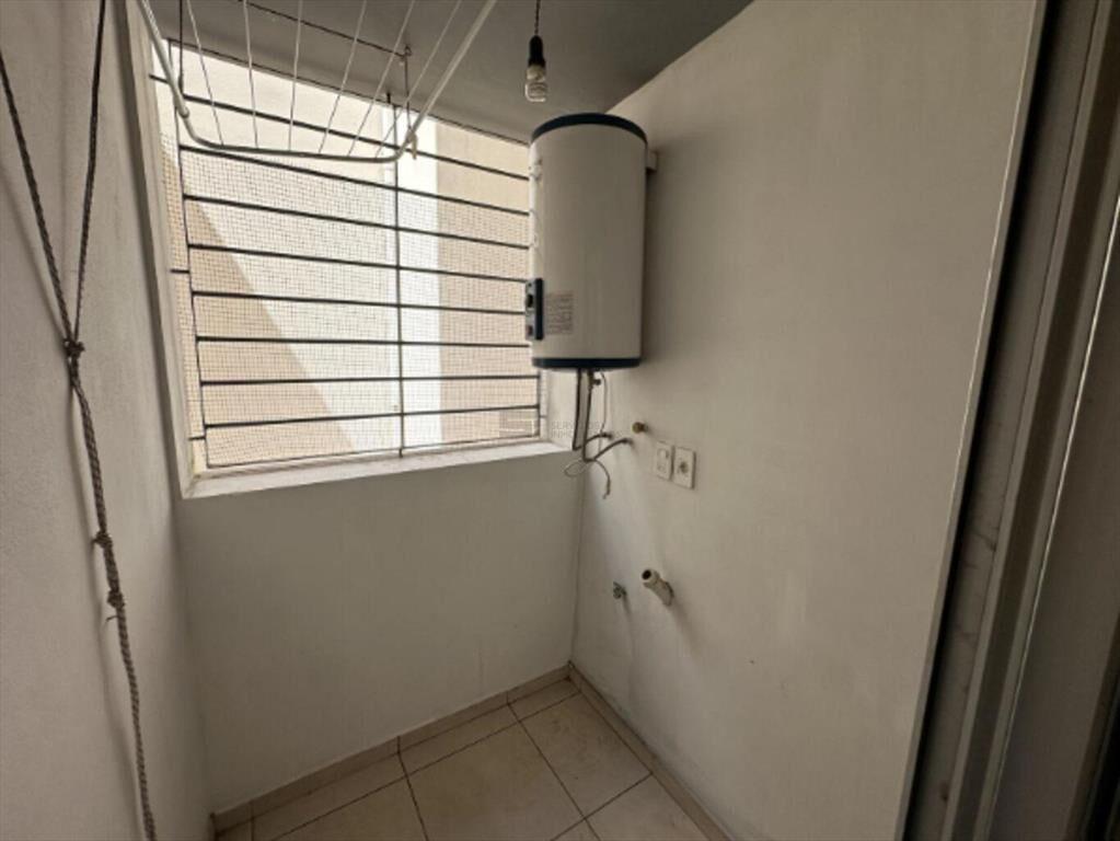 Venta con Renta Apartamento tres dormitorios dos baños balc