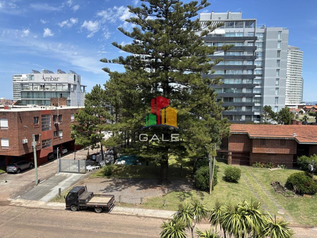 Apartamento de 2 dormitorios