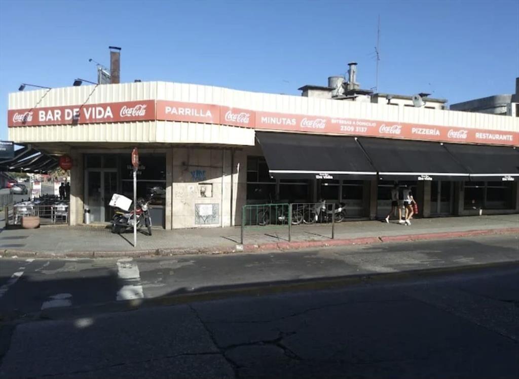 VENTA AMPLIO LOCAL COMERCIAL PASO MOLINO