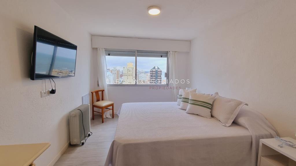 Apartamento en venta en piso alto por Puerto de