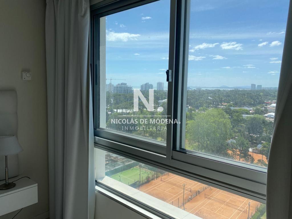 Vende apartamento de 2 dormitorios en Roosevelt