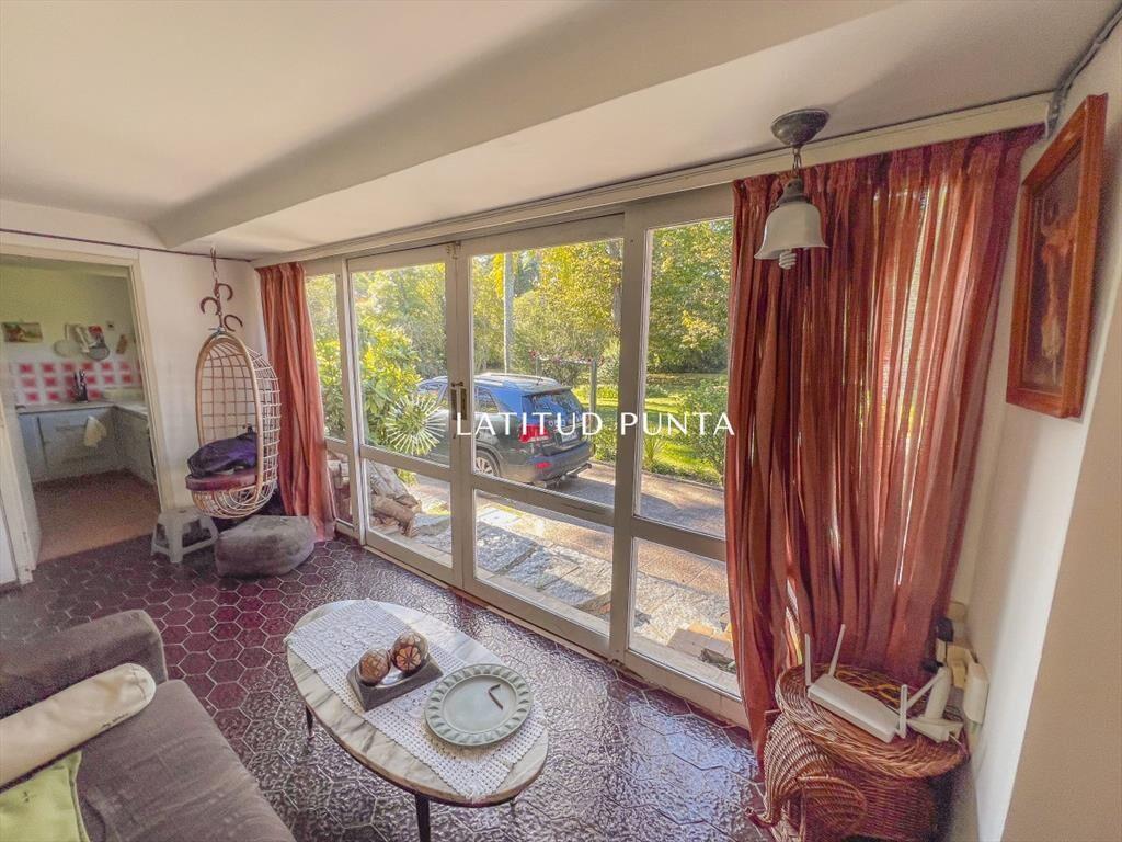Casa entre Roosevelt y la mansa a la venta.