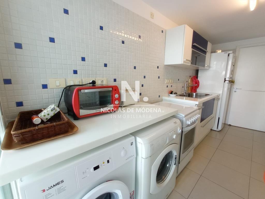 Apartamento en Brava, 3 dormitorios *