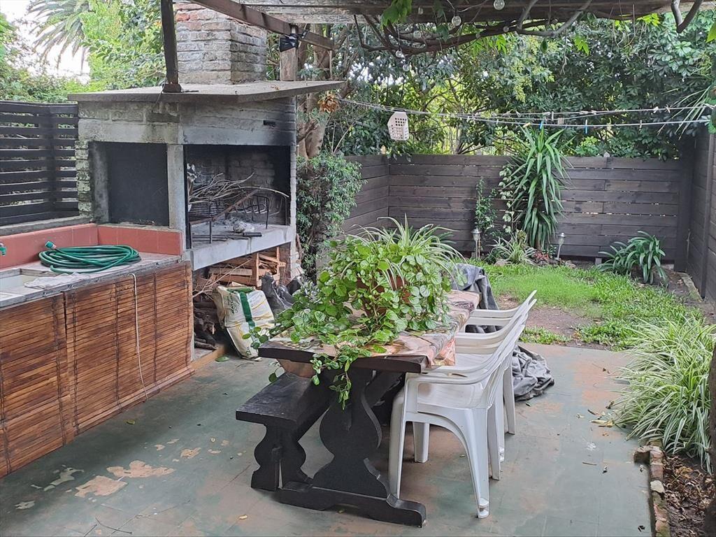 venta casa Malvín  2 dormitorios fondo,estar