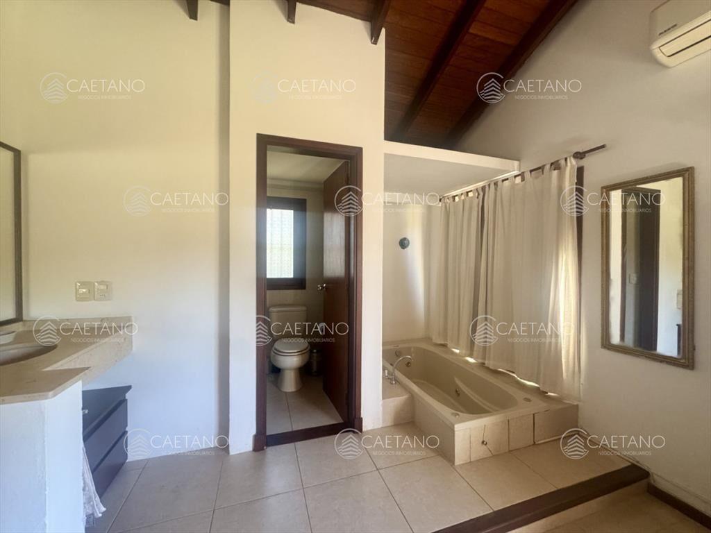 Venta. Casa. 4 dormitorios