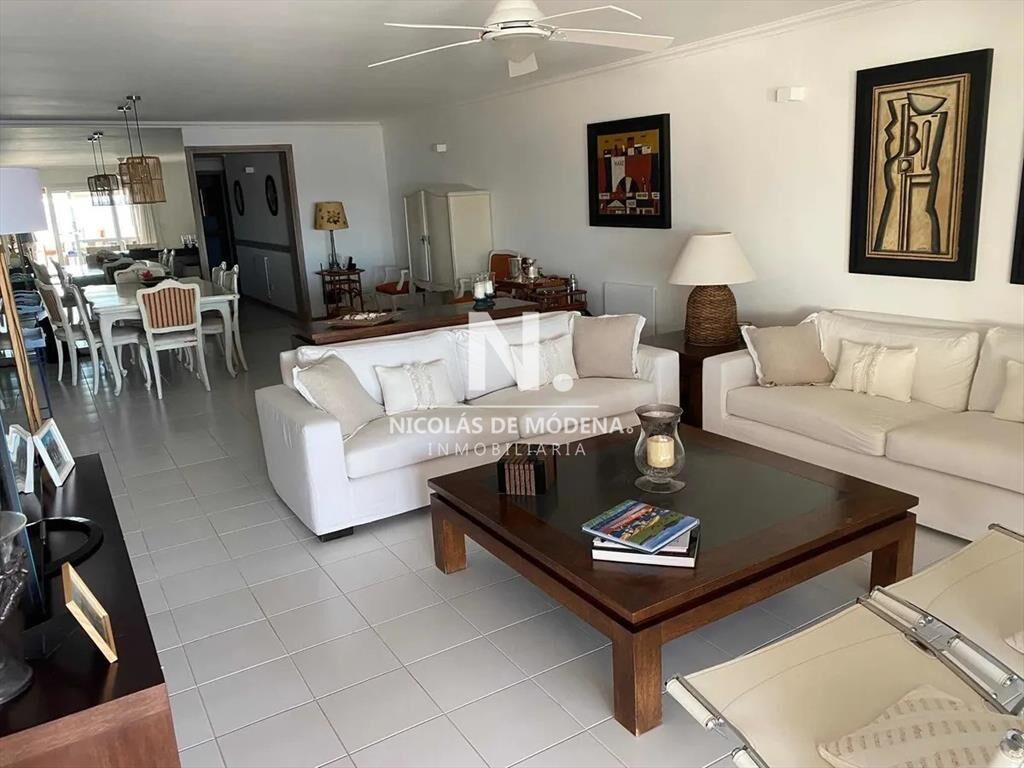 Departamento frente al mar, 4 dormitorios en suite
