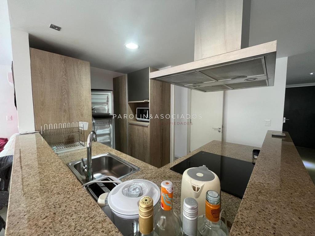 Apartamento en venta de 2 dormitorios en Gala Puerto, Punta