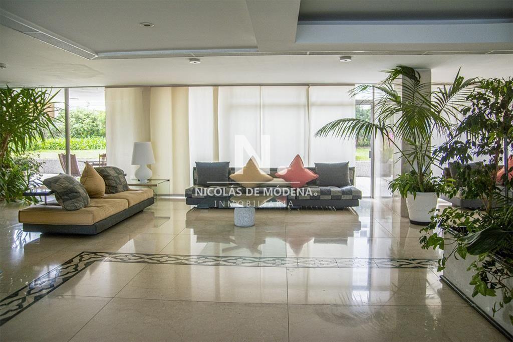 Departamento de 3 dormitorios en venta frente al