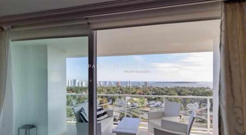 Hermoso apartamento en venta en piso alto en Yoo,