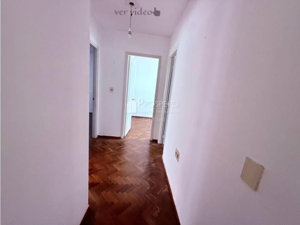 2260/2 venta apto 3 dorm POCITOS c/balcon