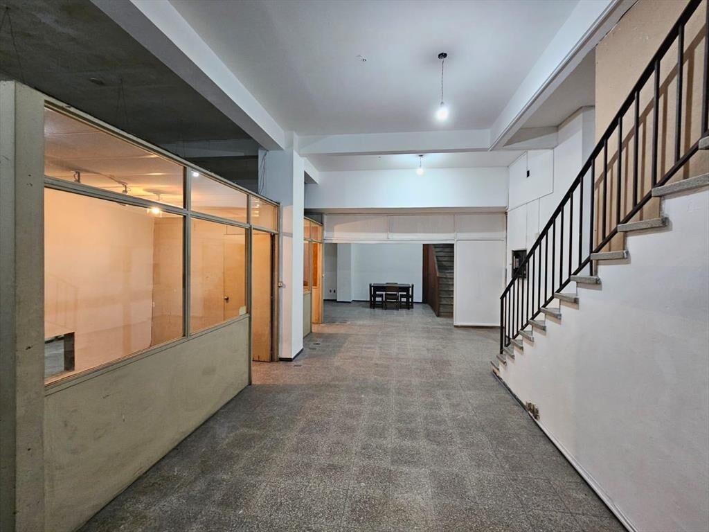 Sarandi y Bartolome Mitre, 270 m2, 6 mts de frente !!