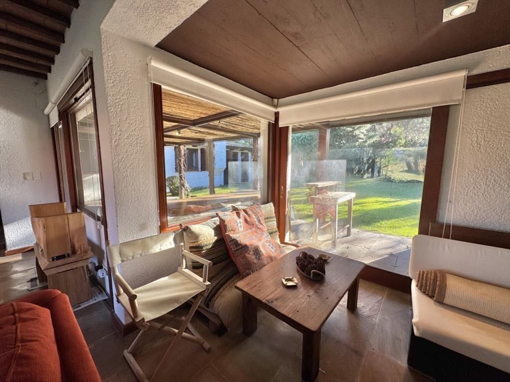CASA EN VENTA 5 DORMITORIOS - PINARES