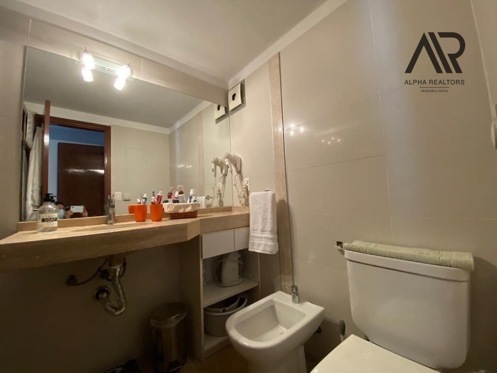 Apartamento en venta c/ cochera en Punta Carretas