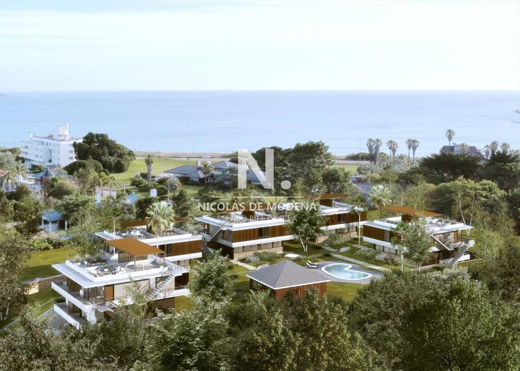 Se vende casa de 4 dormitorios en Punta del Este.
