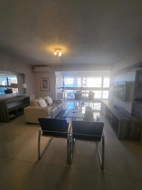 Vende apartamento en Brava, Punta del Este de 2