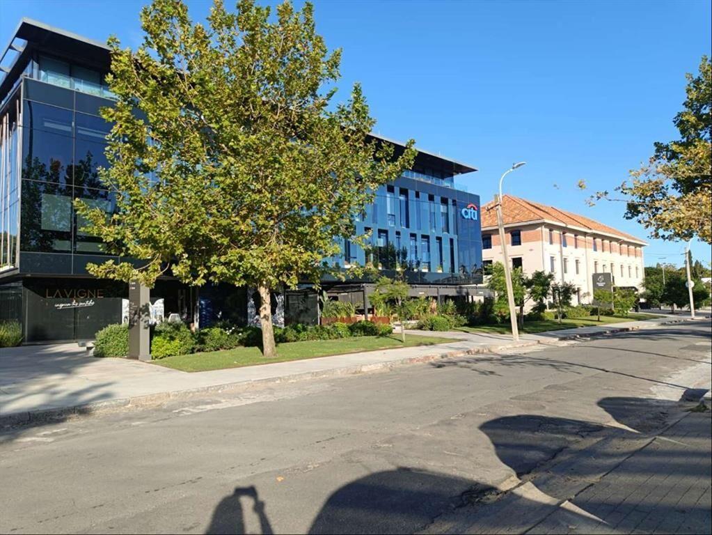 ALQUILER Local comercial de 150m2 en Carrasco Valley