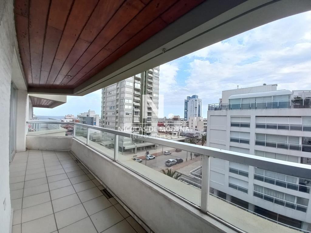 Apartamento en primera linea en alquiler