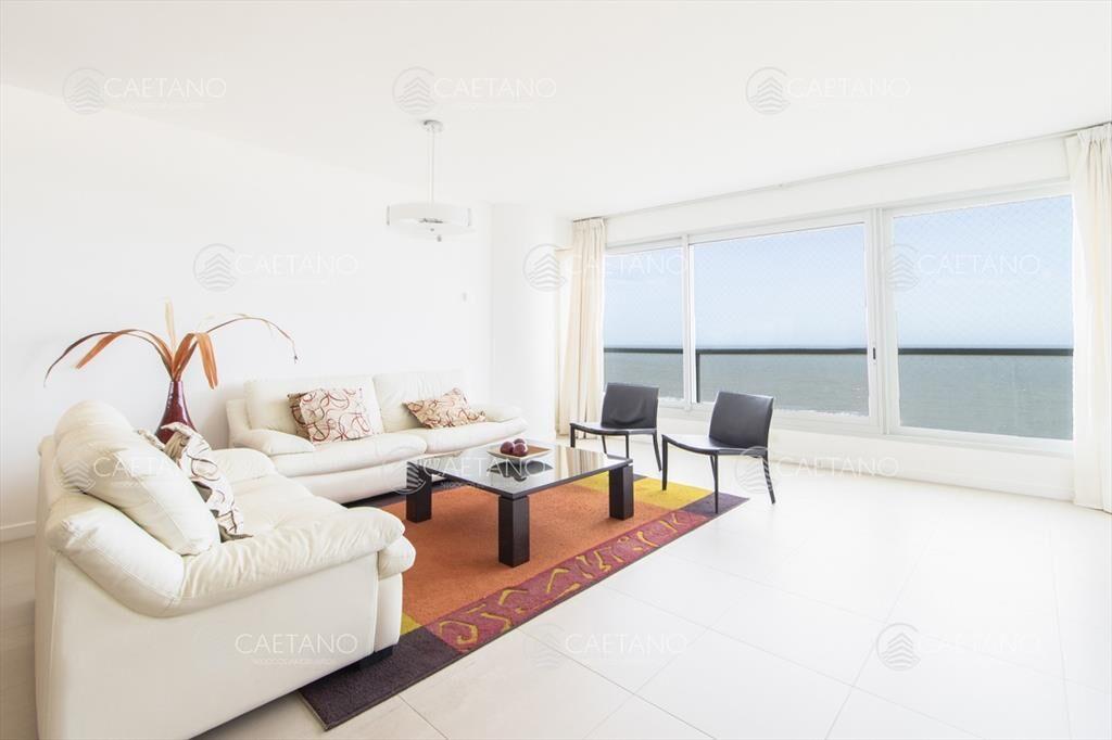 Apartamento en torre Le Parc en alquiler temporario, Playa