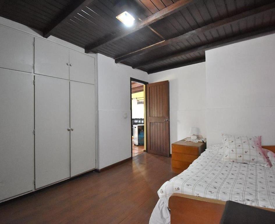 CASA CON APARTAMENTO Y PISCINA EN VENTA EN COLONIA