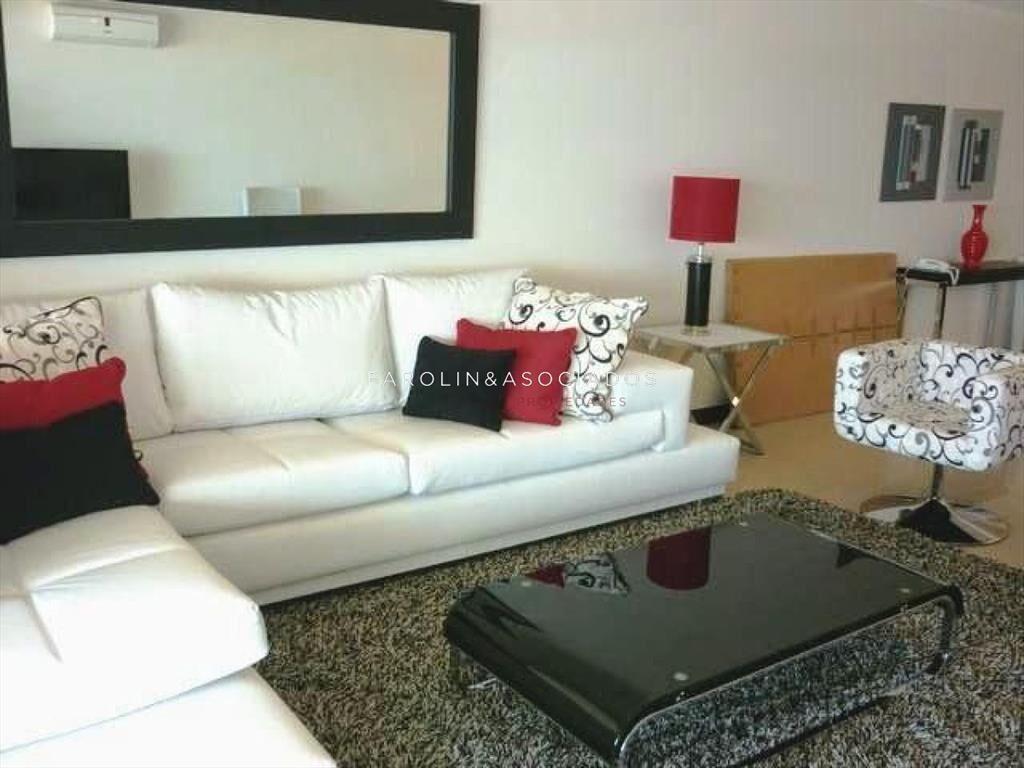 Apartamento en venta de 3 dormitorios en torre