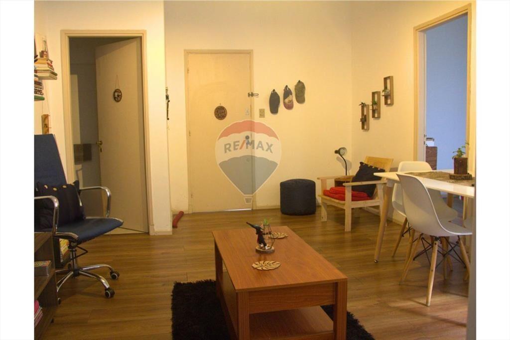 Venta apartamento dos dormitorios La comercial
