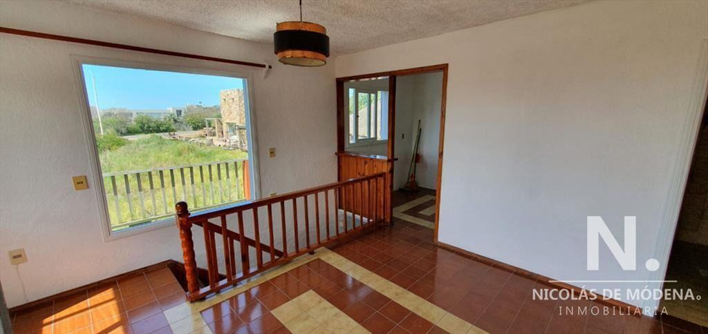 Casa en Altos de Punta Piedras, 4 dormitorios *