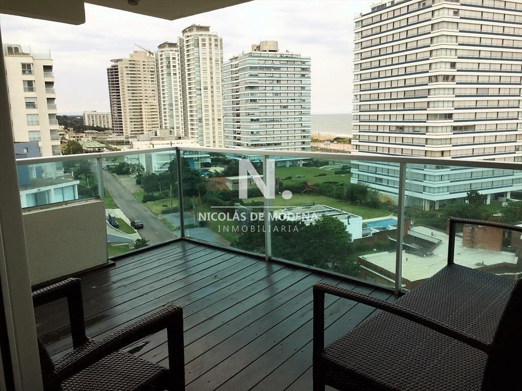 Torre con servicios en Brava