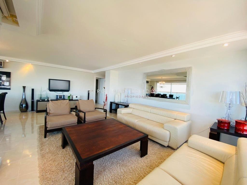 Apartamento en venta de 3 dormitorios en Le Punta