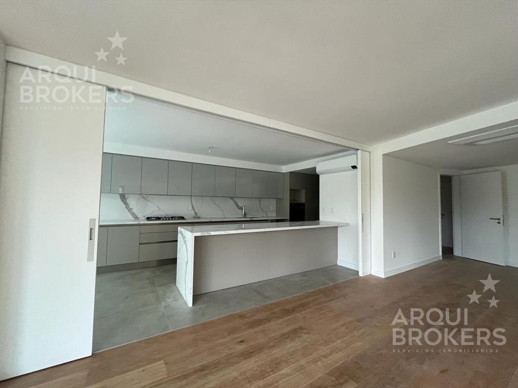 Venta apartamento tres dormitorios en Punta Carretas - 206