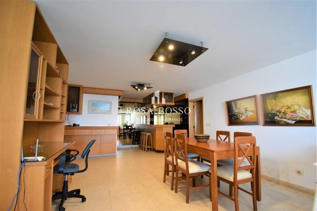 Apartamento en Brava, 3 dormitorios + 3 baños,