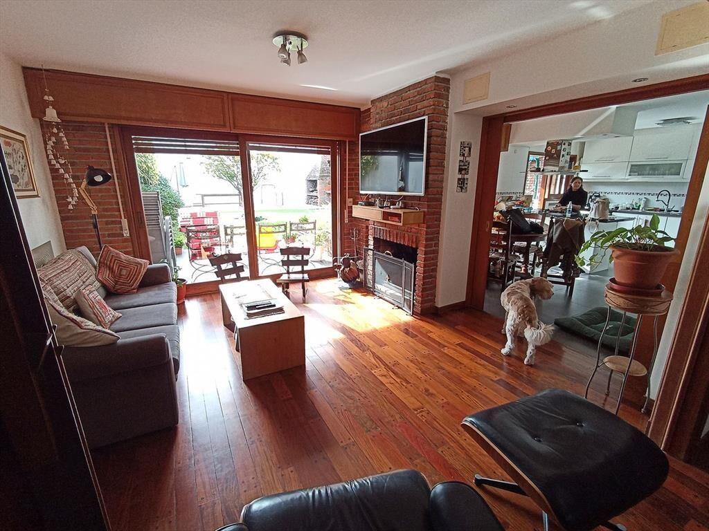Venta Casa. 4 Dor, estar c/hogar, fondo con parrill, gje x3