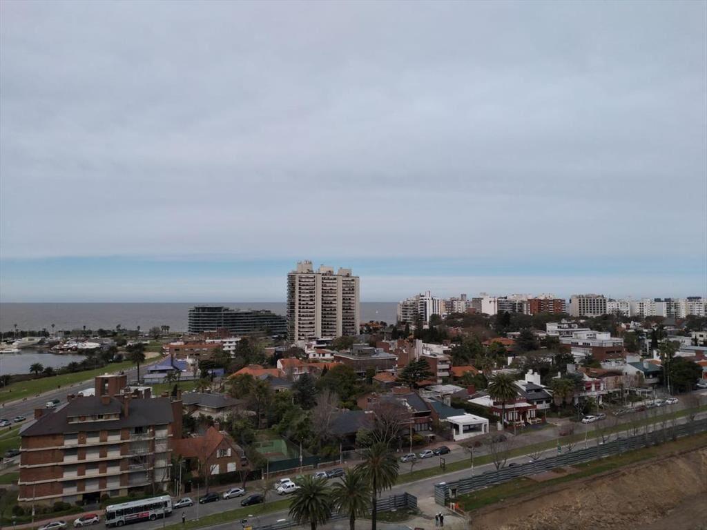 Torres Nauticas, puertito del Buceo, vista al mar, 130 m2