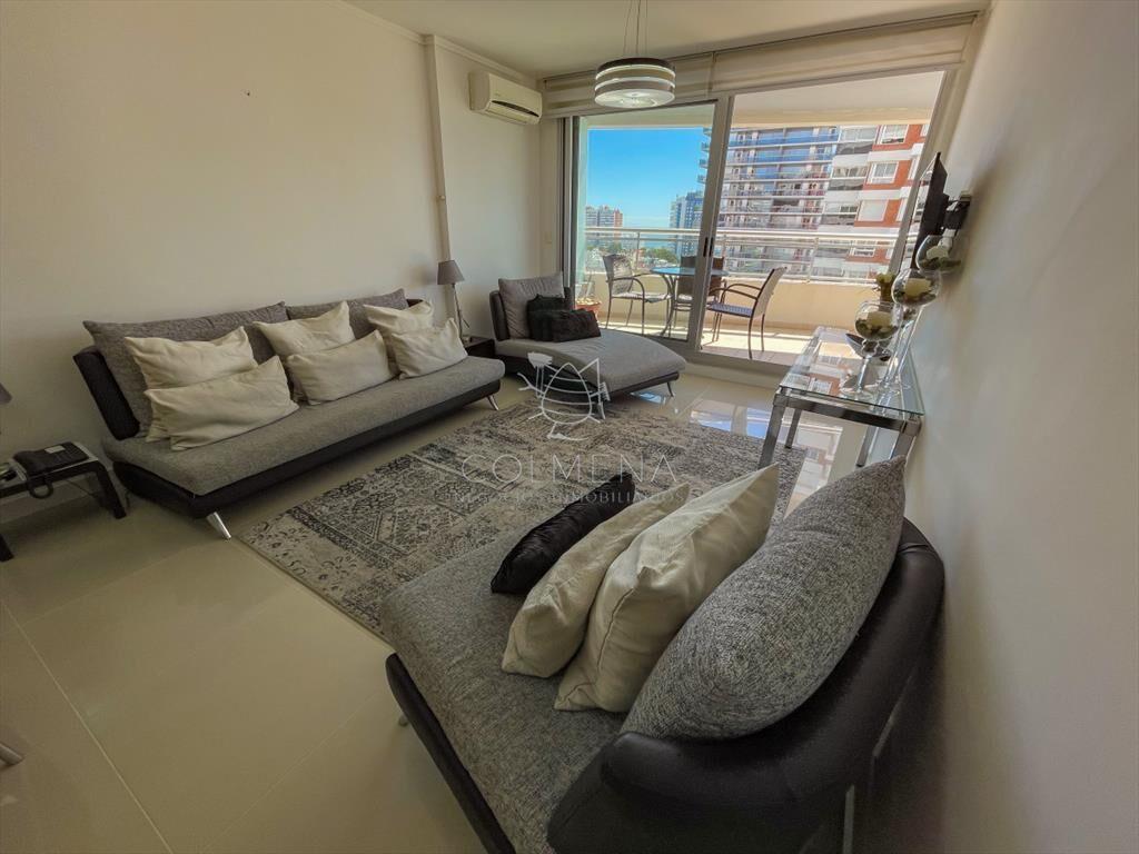 Exclusivo apartamento en alquiler de verano en Forest Tower