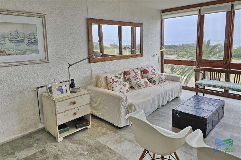 En venta apartamento de 2 dormitorios frente al a