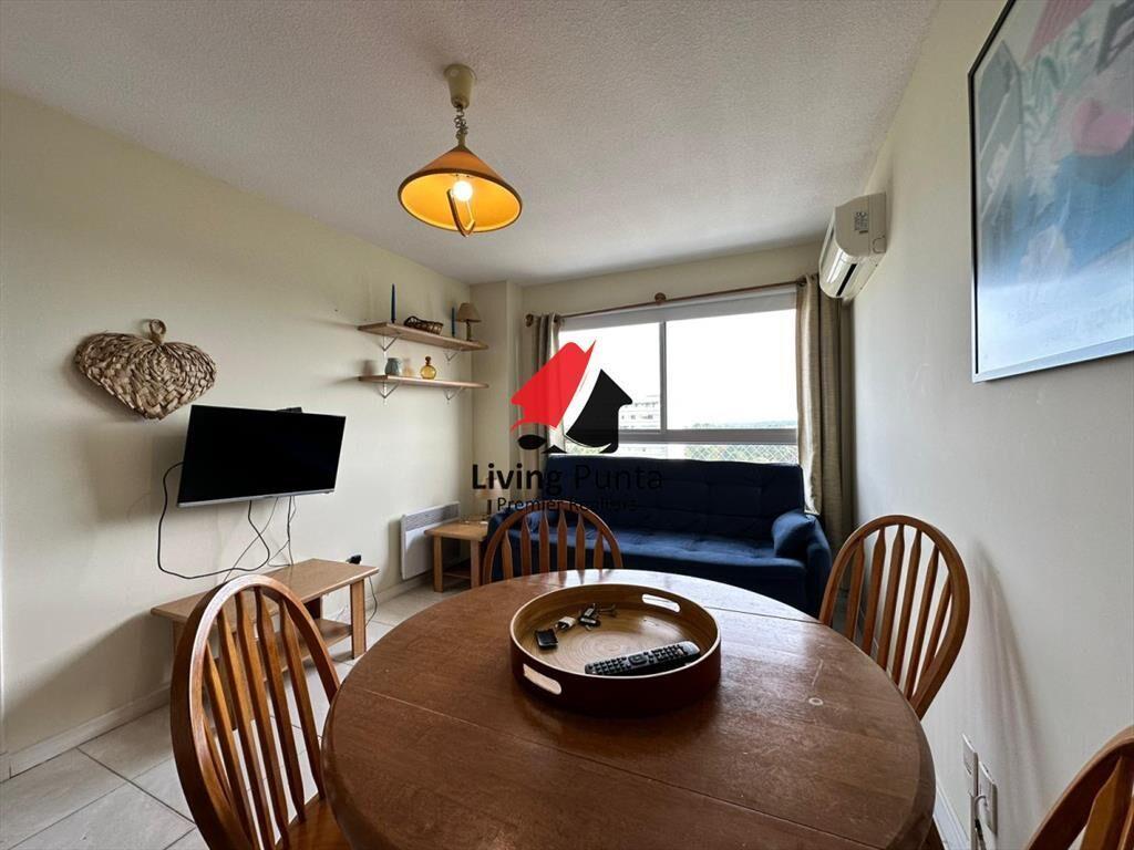 Apartamento de 1 dormitorio en Venta en Av. , del
