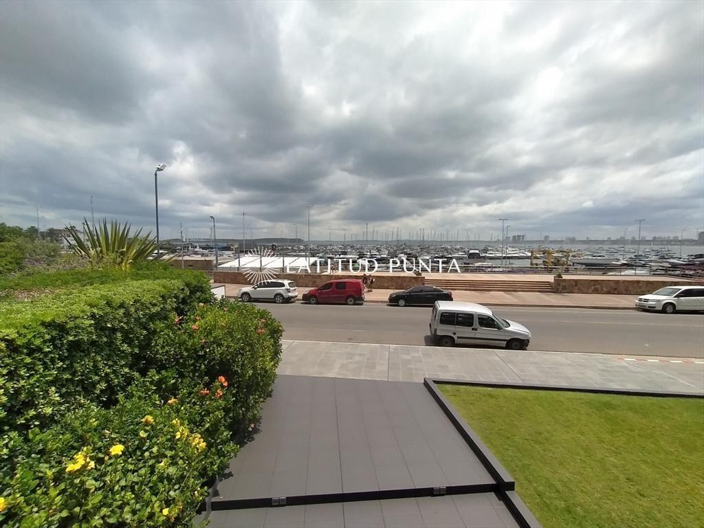 Apartamento frente al Puerto