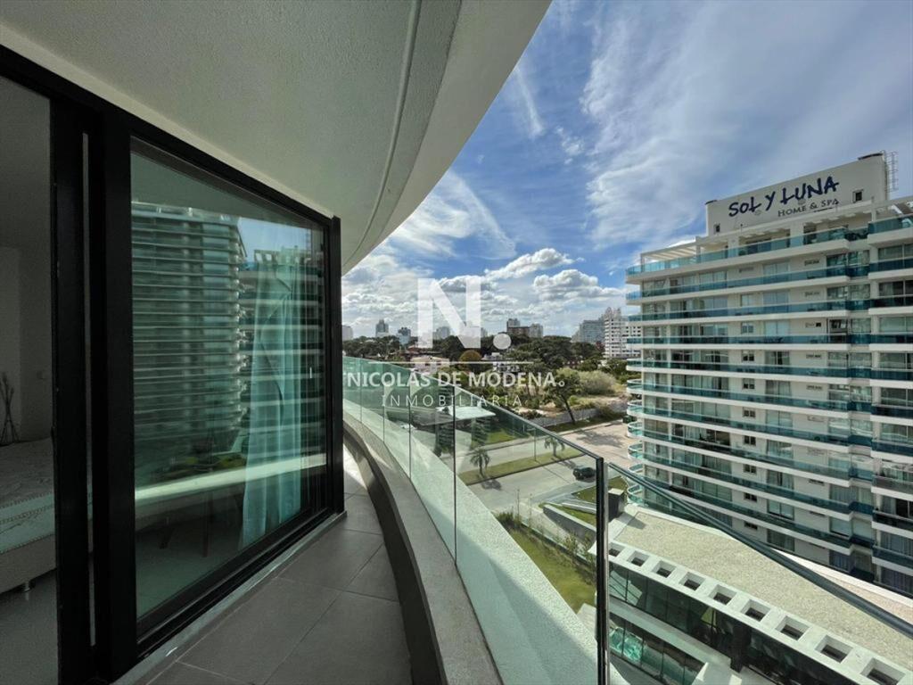Alquiler Anual Apartamento Art Tower Punta del Este